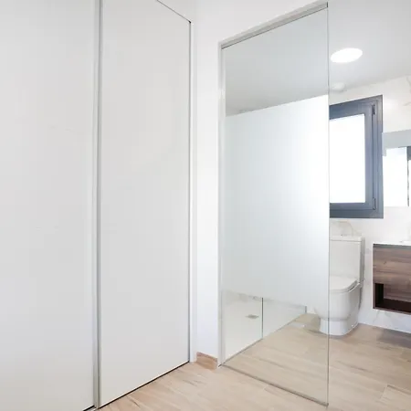 Arenales Terrace Refugee New With Pool And Gym