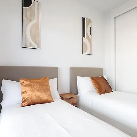 Apartment Arenales Terrace Refugee New With Pool And Gym Arenales del Sol